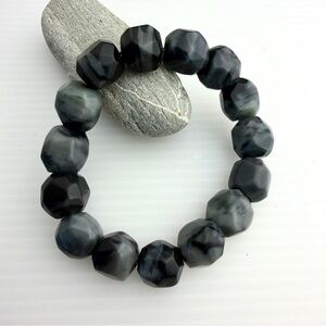 Ink Jade black Gray Beaded Bracelet stretchy 13-14mm fits 15-16cm wrist unisex